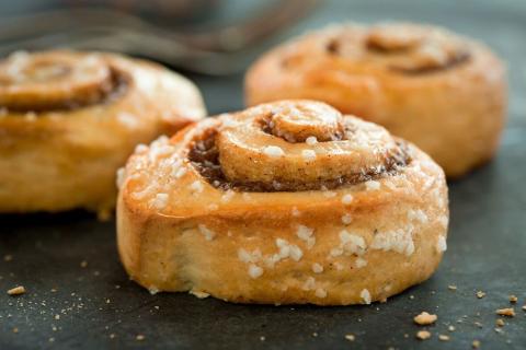 Cinnamon Rolls 