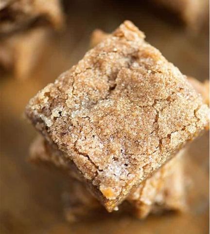 Cinnamon Sugar Blondies 